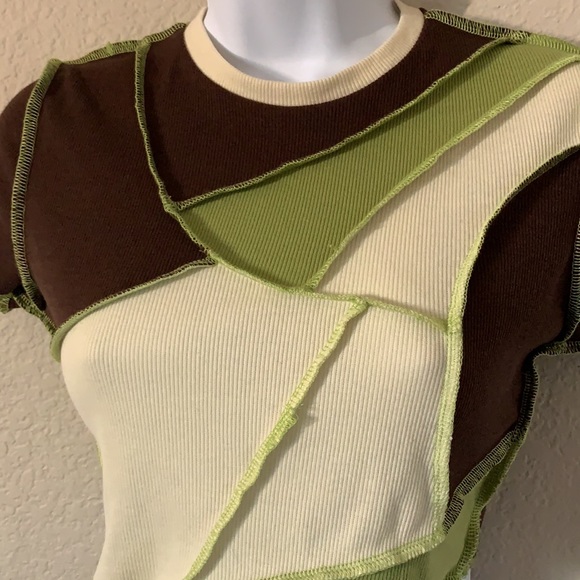 70s Style Cropped Tee - Picture 2 of 4